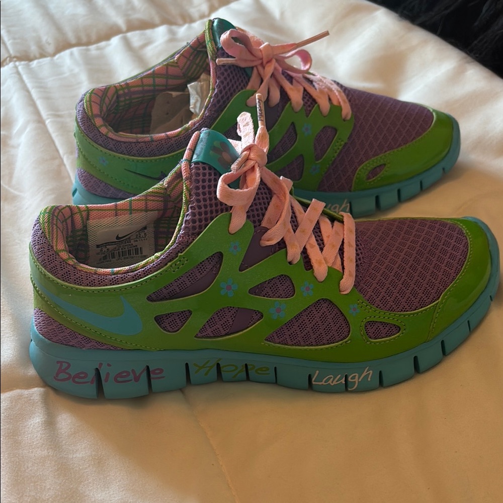 Nike Free Run. Special edition designed by kids with cancer.